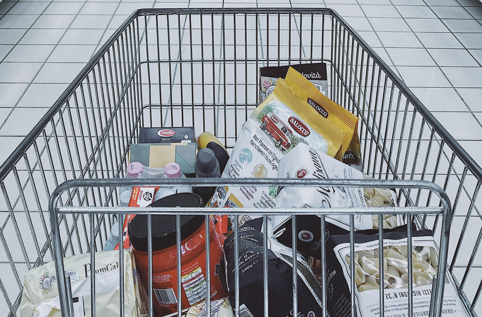 5 Ingredients to Avoid (or your gut may go crazy!)